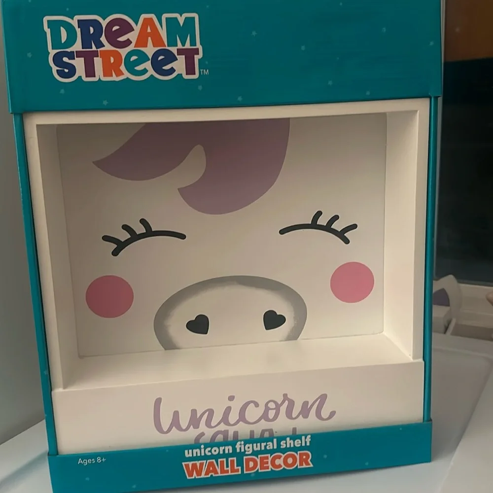 Street Dream Unicorn Figural Shelf